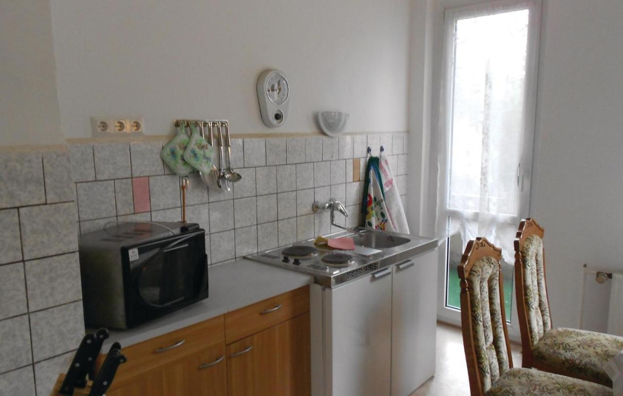 וארן Lovely Apartment In Waren-Mueritz With Kitchen מראה חיצוני תמונה